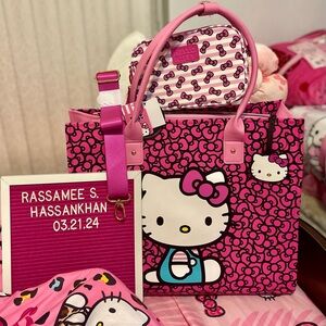 *READ DESCRIPTION* BNWT 3 Piece Hello Kitty Travel Set